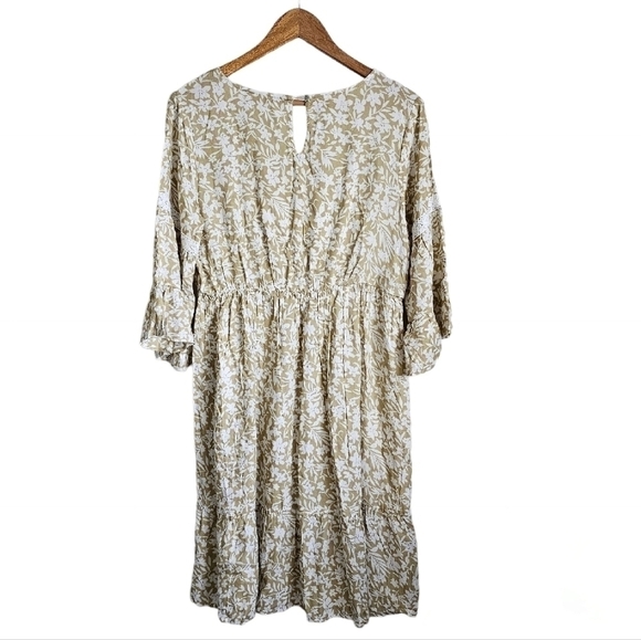 Bohemian floral tan and white bell sleeve a- line midi dress nwt - Picture 9 of 9